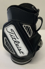 Titleist golf 2023 - titleist, desk
