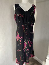 Beautiful Black & Pink Floral