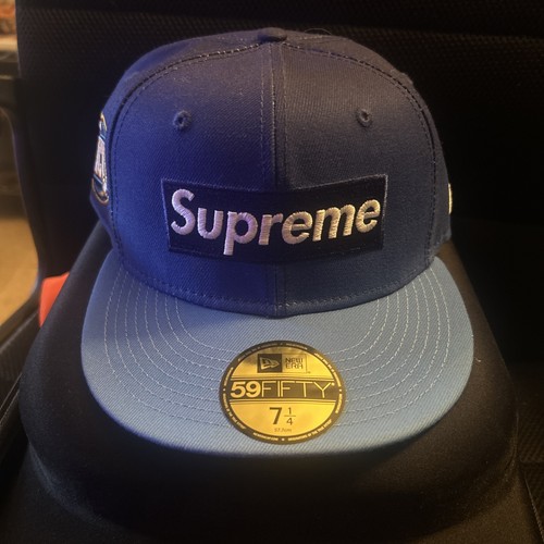 Supreme gradient box - logo, new