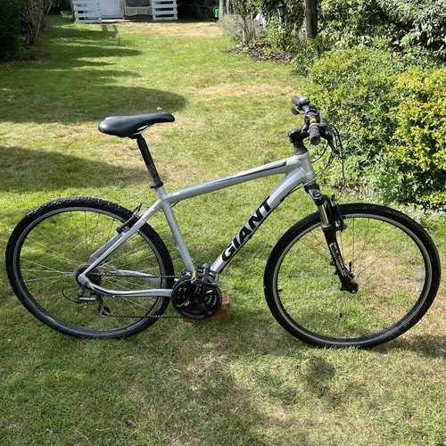 Giant hybrid bike - bike, m