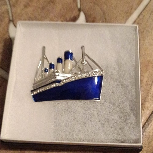 Titanic enamel brooch pin ship - titanic,