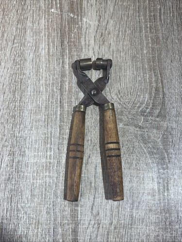 Vintage pellet would e m - .22,