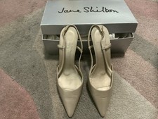 Jane Shilton size 6 pointed