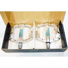 NS BIKES 390g flat pedal, box