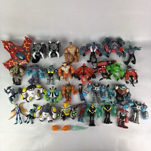Ben ten lot 32 items - 10,