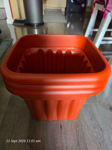 Large terracotta square - large,