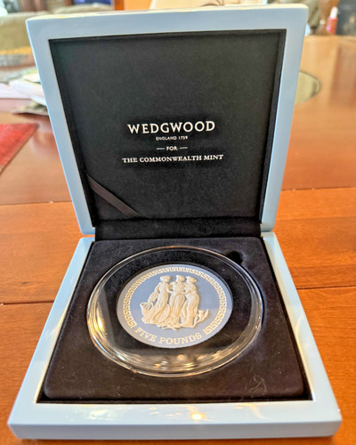 2018 wedgwood blue jasperware - wedgwood,
