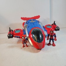 Hasbro Marvel Super Hero Adventures - SpiderMan Jetquarters plane X 2 Figures