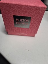 Molton brown wick candle - brown,