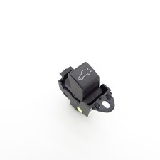 switch tailgate Aston Martin
