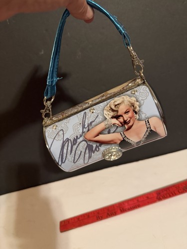Marilyn monroe cylindrical - monroe,