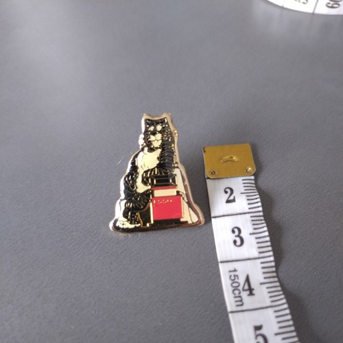 Esso petroliana tiger lapel - petroliana,
