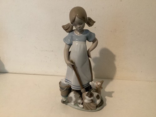 Lovely lladro 5232 girl - lovely, “girl