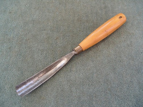 Large curved carving gouge - , by