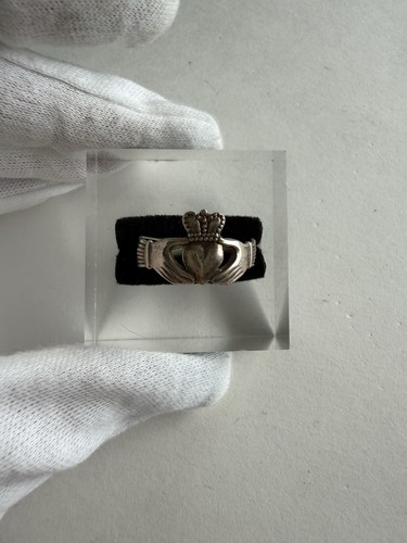 Irish sterling silver claddagh - sterling,