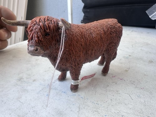 Schleich nwt highland bull - nwt,