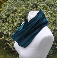 Snood/cowl scarf stretch