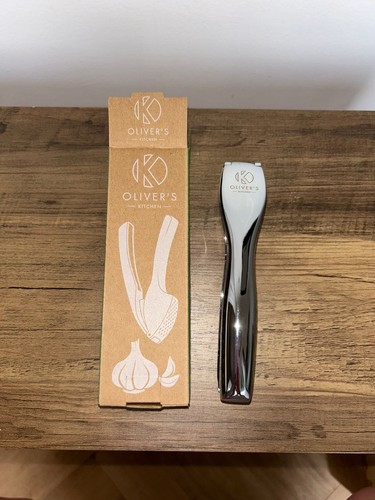 Garlic press genuine olivers - garlic,