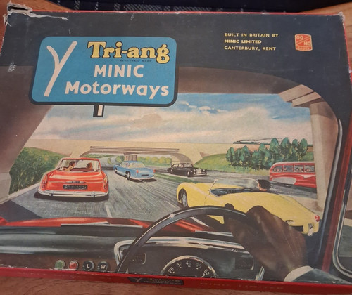 Tri ang minic - motorways, boxed