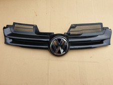 VW GOLF MK5 HATCHBACK 04-09. FRONT BLACK GRILL WITH LOGO.