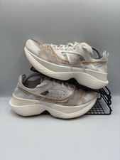 Saucony Endorphin Elite