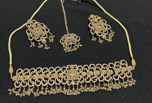 Indian pakistani earrings - indian/pakistani, &