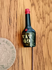 Vintage VAT 69 bottle Pin badge advertising tie/lapel 1960's RARE!