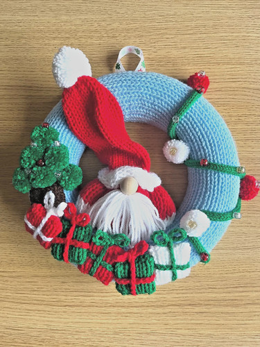 Christmas wreath pattern addi - christmas,