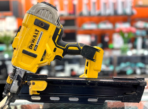 Dewalt dcn21pl 20v brushless - 20v,