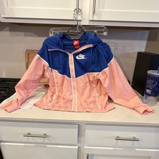 Nike Women's Colorblock