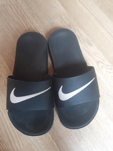 Childrens black nike sliders - nike,