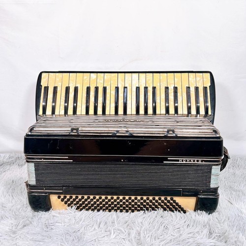 Hohner piano accordion keys - accordion, 41