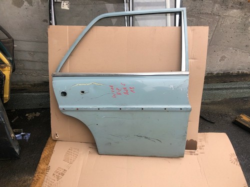 Mercedes w114 rear right door - mercedes,