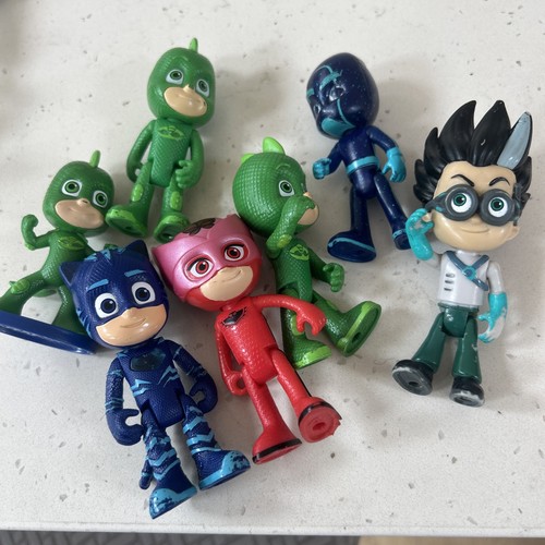 Masks figure bundle lot - pj,