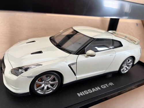 Autoart nissan r35 18 - autoart, gt-r