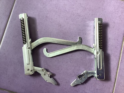 Set main oven - of, hinges