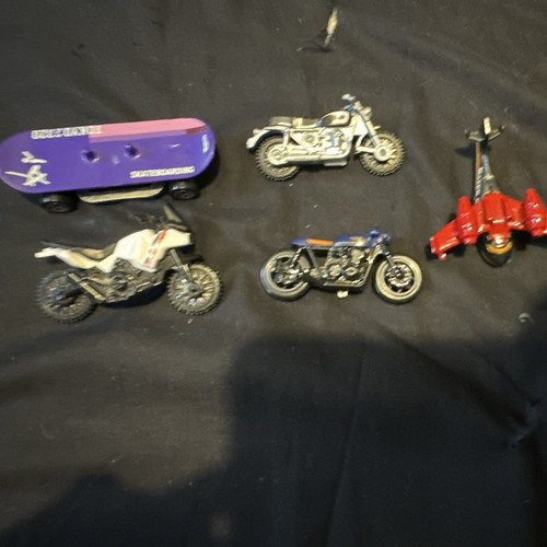 Lot diecast toy - of,