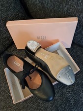 BLOCH TAP SHOES. HARDLY WORN Size 4.5 Nice Clean Condition.