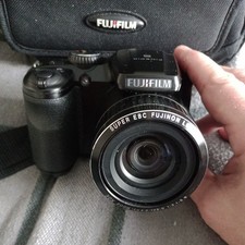 Fujifilm Finepix S 4800 16MP Digital Bridge Camera 30x Zoom AA Battery Type