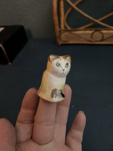 Vintage pottery cat thimble - pottery,