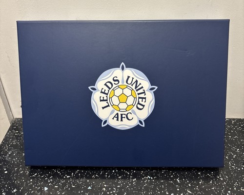 Official leeds united - leeds,