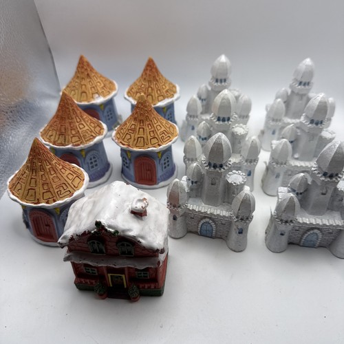 Job lot miniature - 12, resin
