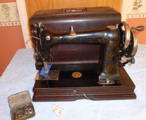 Wheeler wilson hand crank - ,