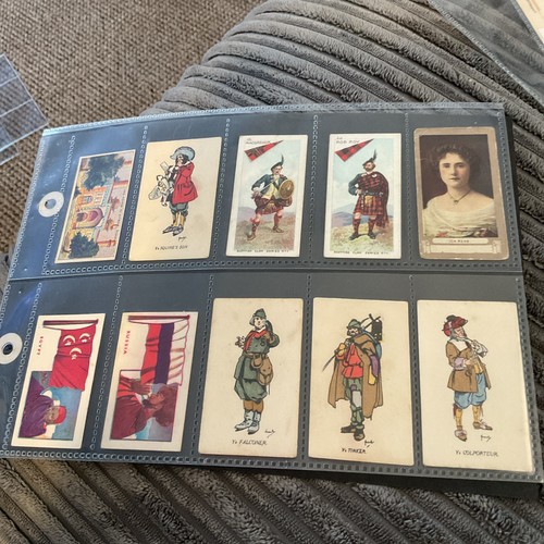 Mixture cigarette cards - of,