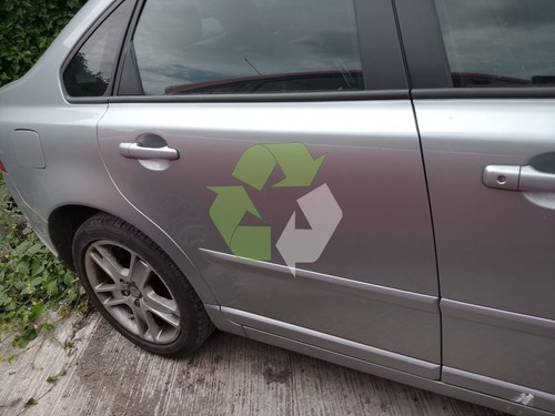 Volvo s40 mk2 - o/s, rear