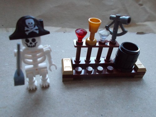 Lego skeleton captain - skeleton,