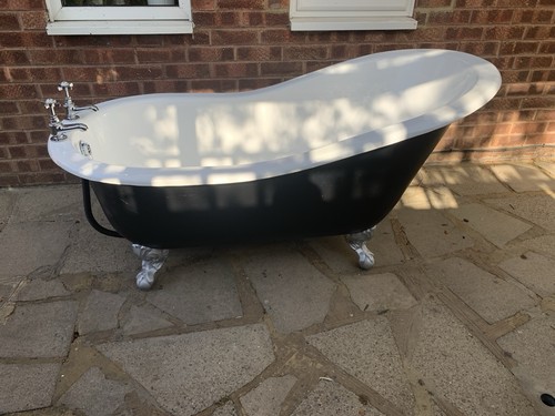 Cast iron roll - top, slipper