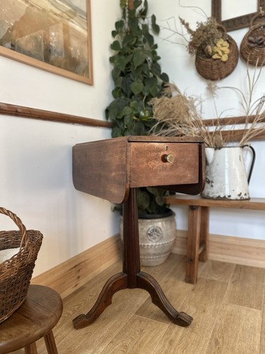 Stunning antique pedestal - stunning,