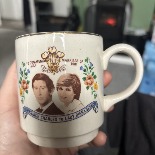 Royal wedding commemorative - royal,