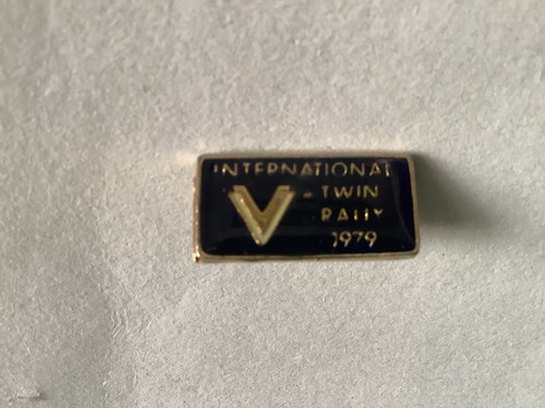 Vintage international twin - vintage, v